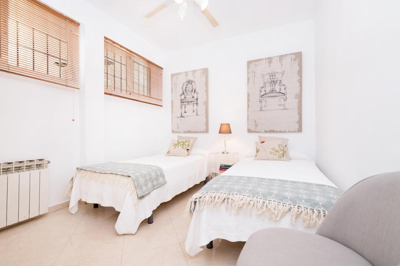 Apartamento BHost - Paseo de La Malagueta Málaga Exterior foto