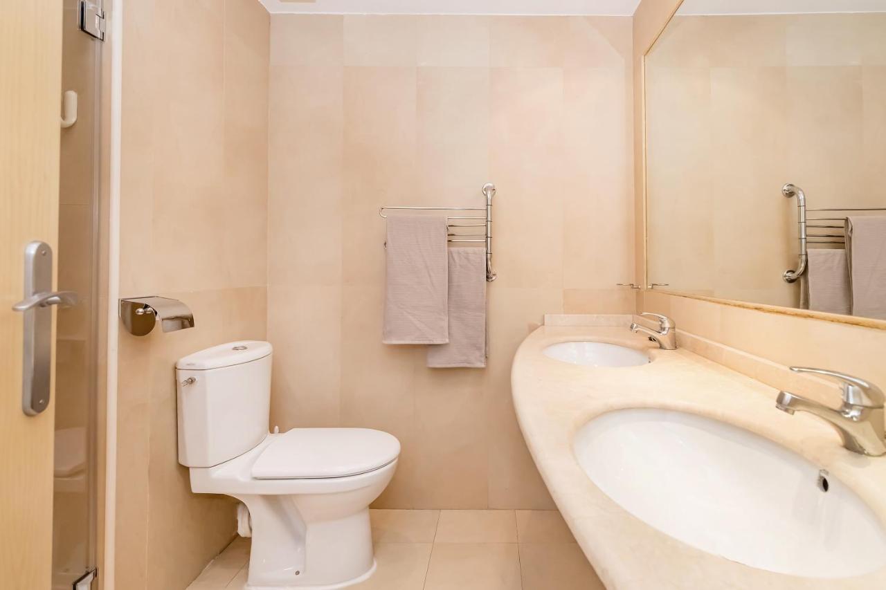 Apartamento BHost - Paseo de La Malagueta Málaga Exterior foto
